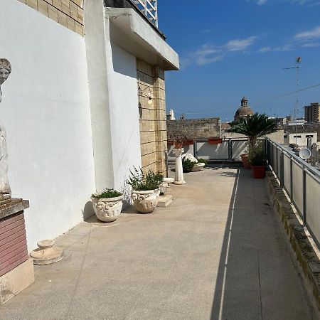 Terrazza Santo Oronzo Apartment Lecce Luaran gambar