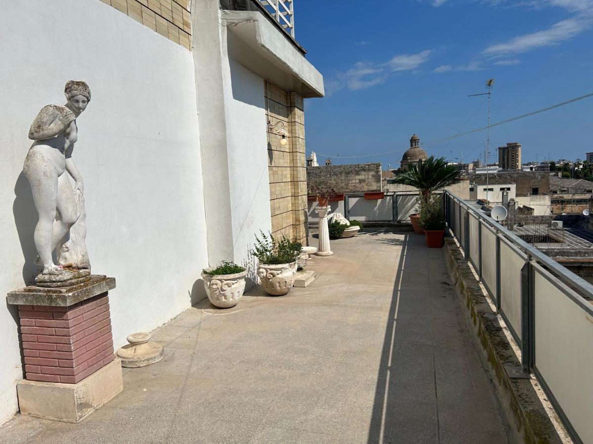 Terrazza Santo Oronzo Apartment Lecce Luaran gambar